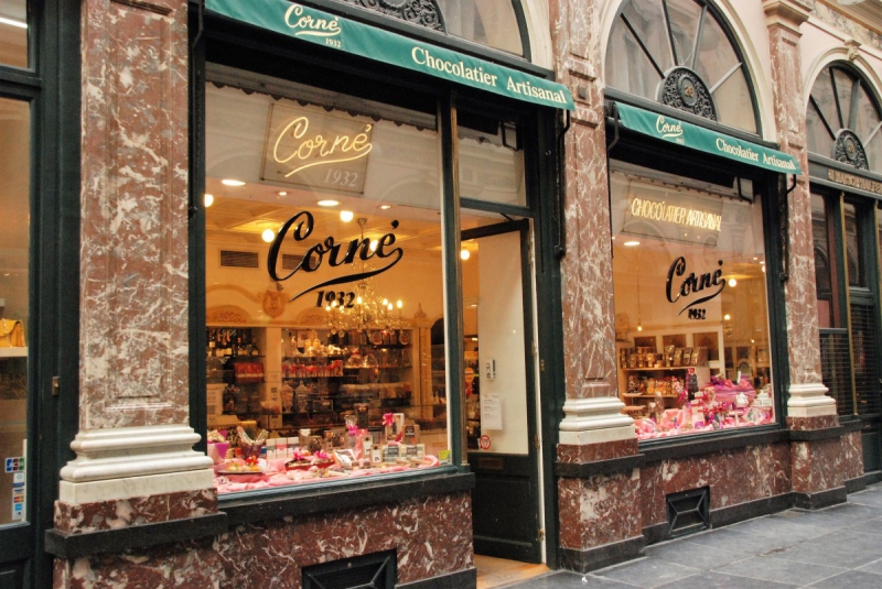 patisserie-TOULON-min_chocolate_chocolaterie_shop_luxury_chic_gallery_brussels_belgium-558146